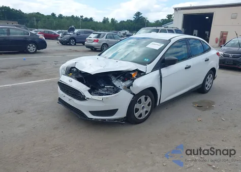 2018 Ford Focus S from USA, damaged, VIN 1FADP3E28JL225846